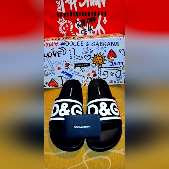 Dolce & Gabbana Flip flops (Authentic) - Picture 3 of 7